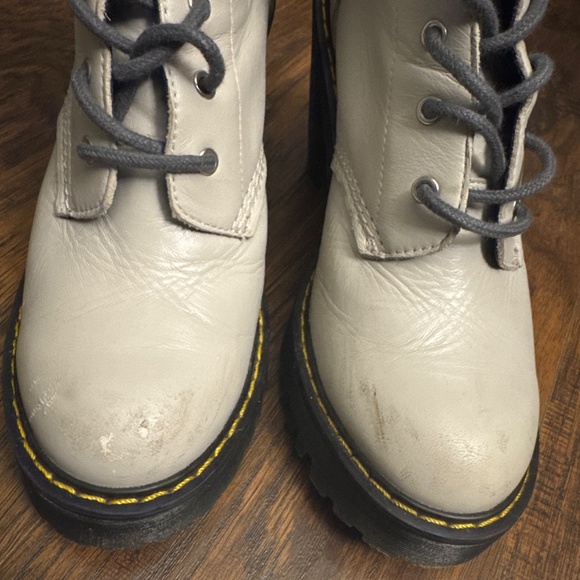 Dr Martens - Picture 5 of 7